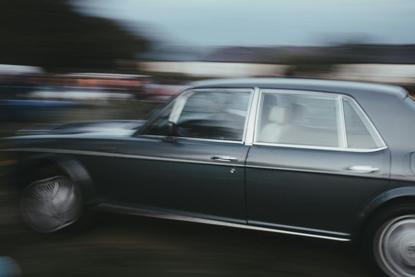 Comment les nouvelles réglementations influencent-elles le développement des véhicules ?